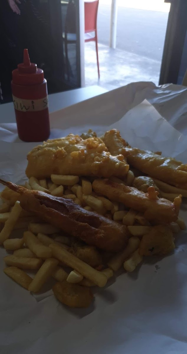Swannies Fish & Chips Photo 5